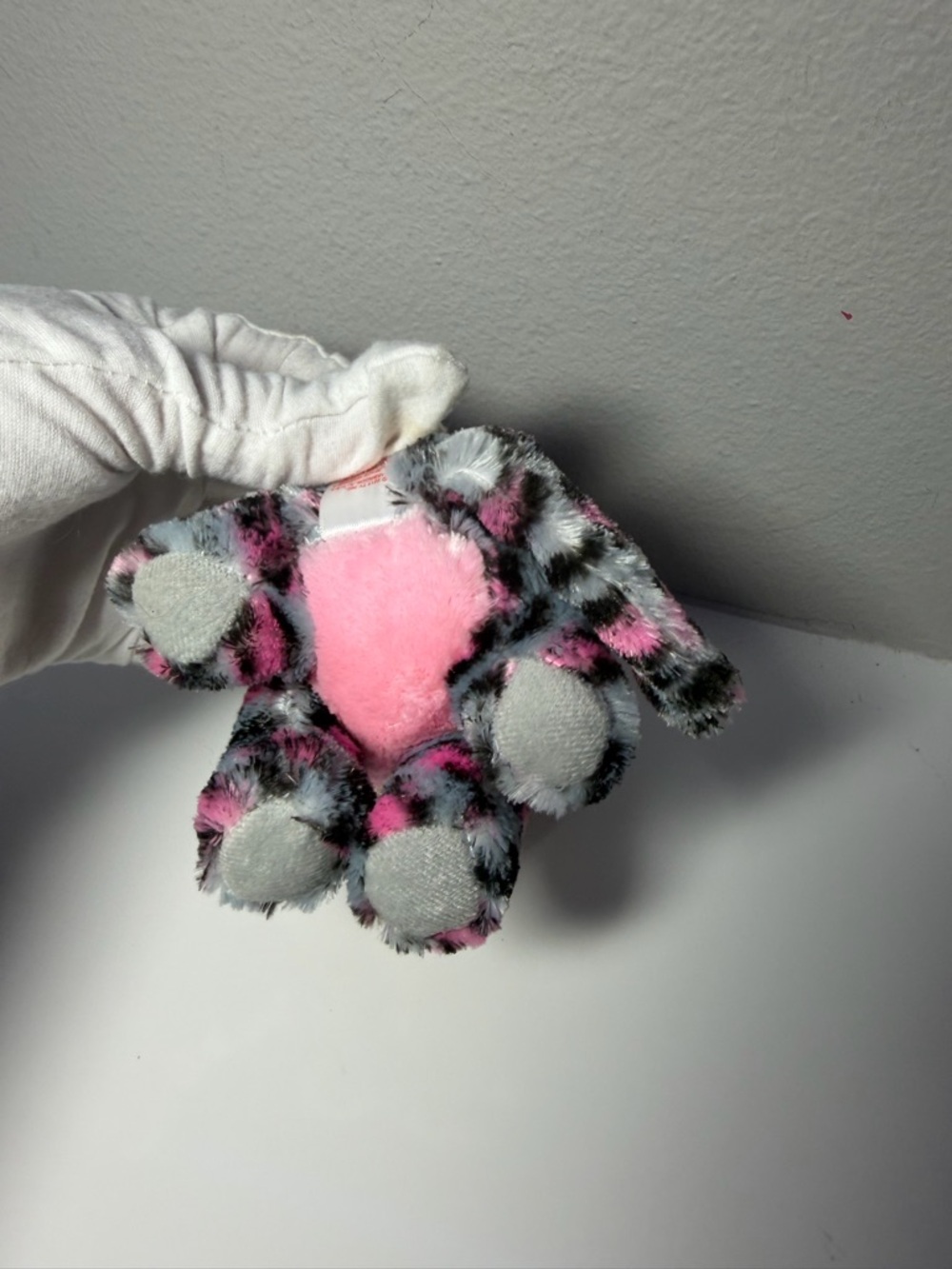 Ty Tasha Pink & Gray Leopard Print Sparkle-Eye Plush Cat - Picture 6 of 7